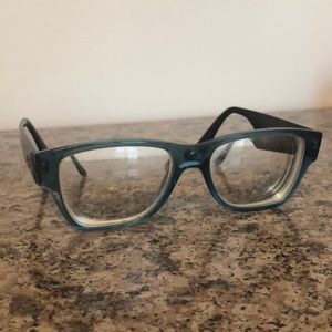 Ray-Ban glasses (comes with prescription lenses)